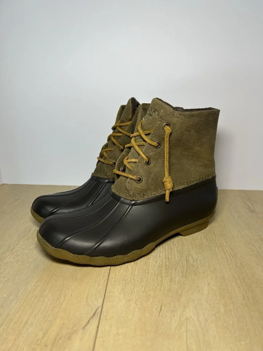 Sperry SALTWATER Women's Duck Boot Brown/Olive US Size 8